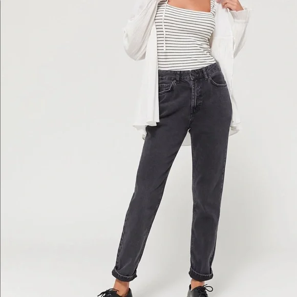 BDG HIGH WAISTED MOM JEAN - Picture 2 of 6